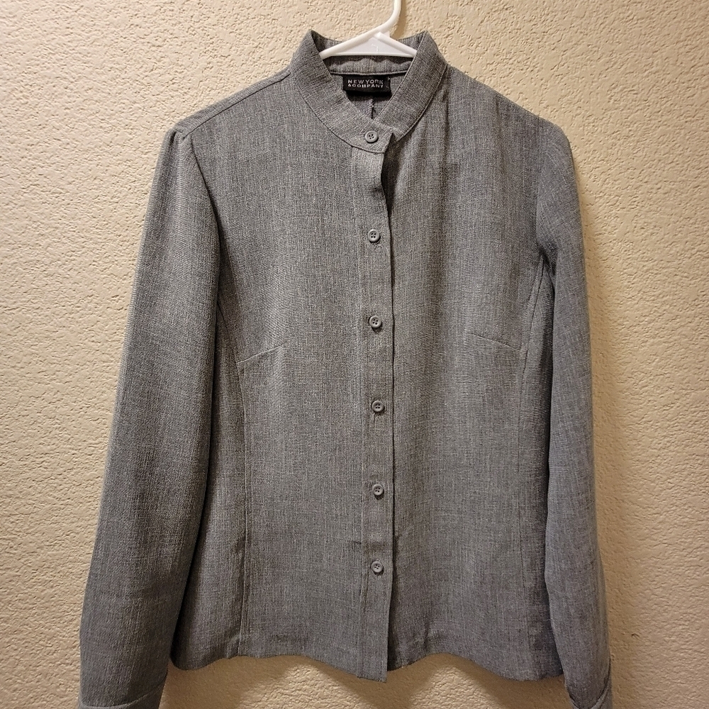 New York & Company lobg sleeve button down